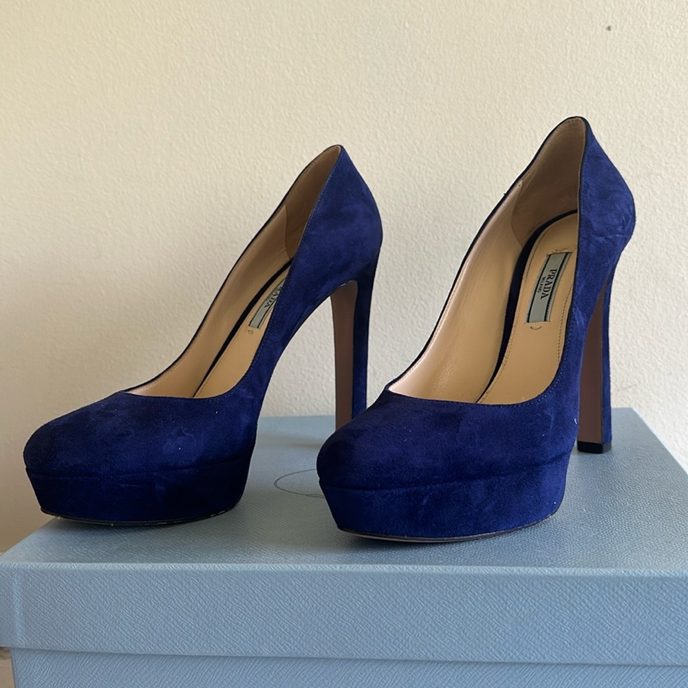 Prada Navy Platform Closed Pump Size 38 - image 1